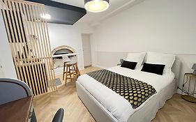 Le Studio Haslay Seraucourt En Plein Coeur De Ville De Bourges - Charme De L Ancien Et Confort Contemporain